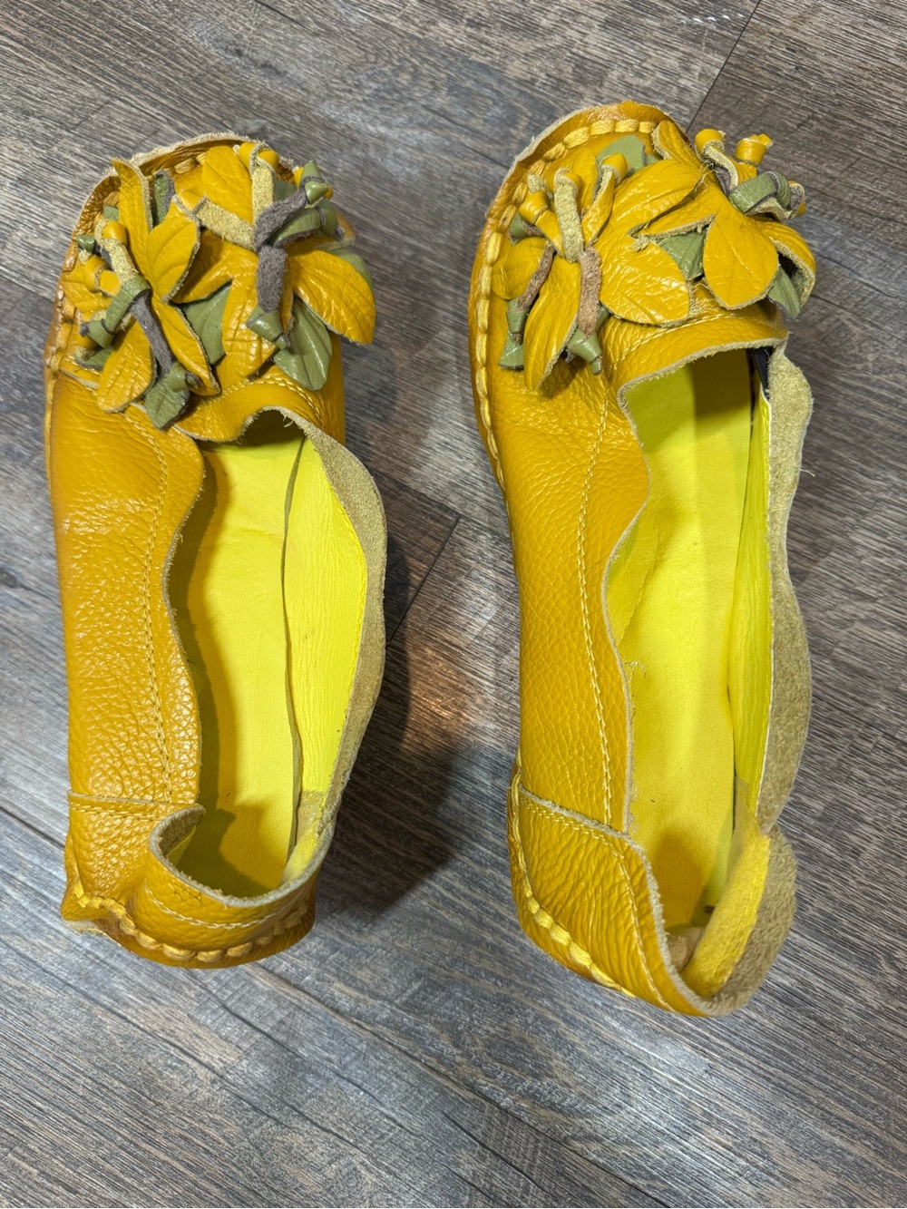 Socofy Yellow Floral Appliqué Soft Leather Women's Flats SZ 8 - Picture 4 of 13